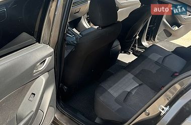 Седан Mazda 3 2016 в Ивано-Франковске