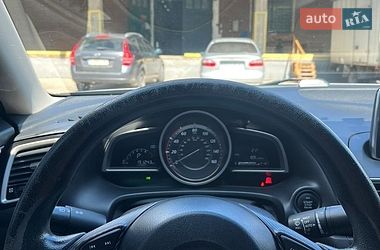 Седан Mazda 3 2016 в Ивано-Франковске