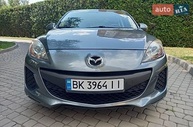 Седан Mazda 3 2012 в Луцьку