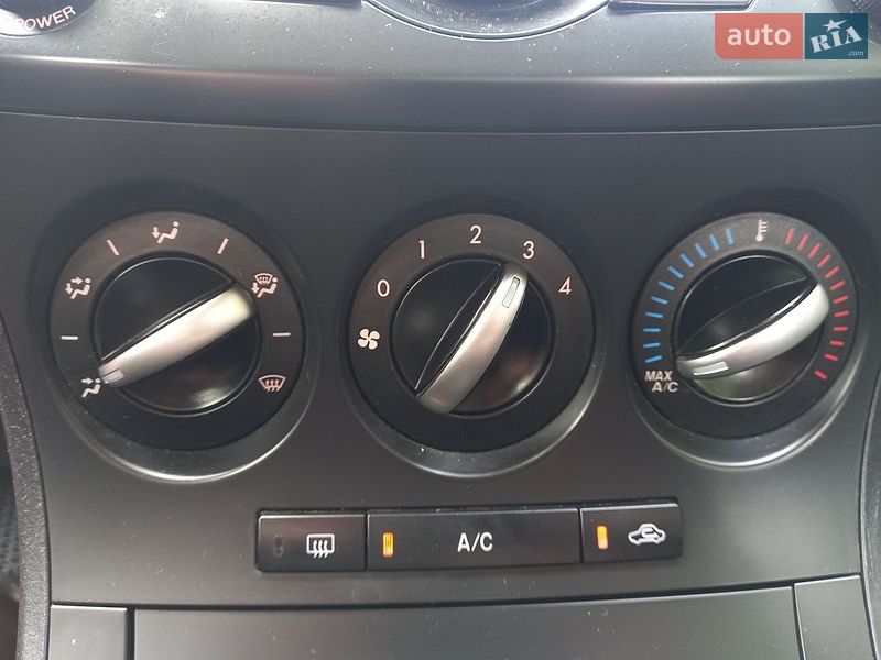Седан Mazda 3 2012 в Луцьку