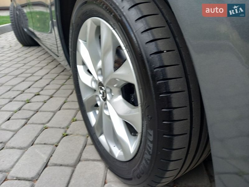 Седан Mazda 3 2012 в Луцьку