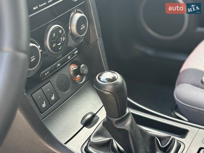 Седан Mazda 3 2008 в Чернівцях