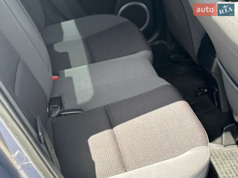 Седан Mazda 3 2008 в Чернівцях