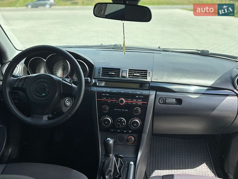 Седан Mazda 3 2008 в Чернівцях