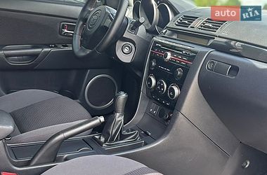 Седан Mazda 3 2008 в Чернівцях