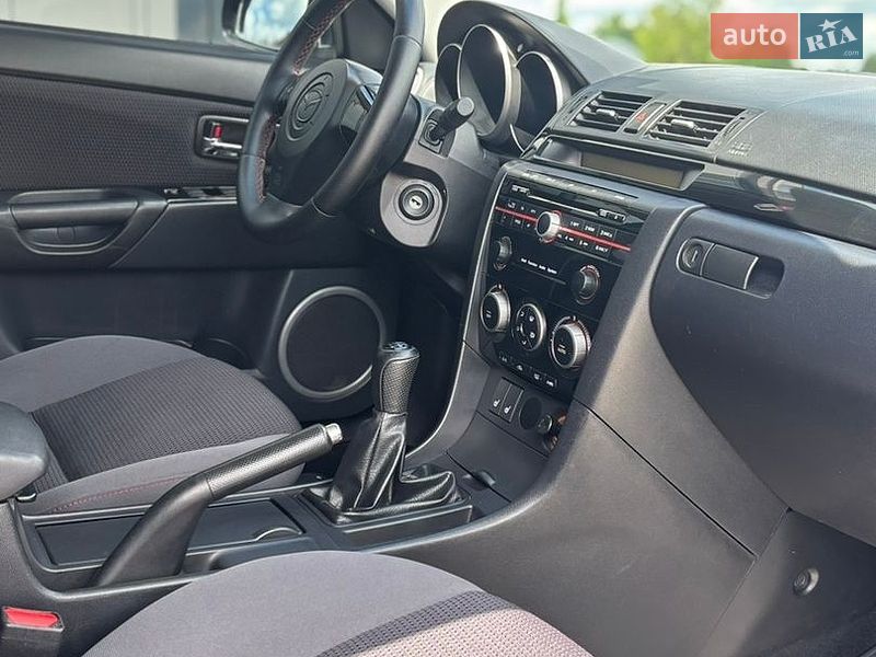 Седан Mazda 3 2008 в Чернівцях