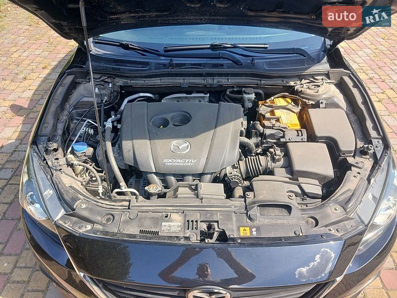 Седан Mazda 3 2016 в Черкассах