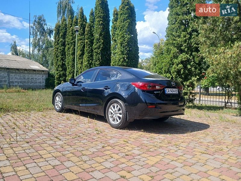 Седан Mazda 3 2016 в Черкассах