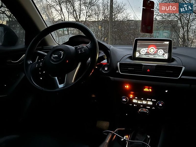 Седан Mazda 3 2015 в Івано-Франківську