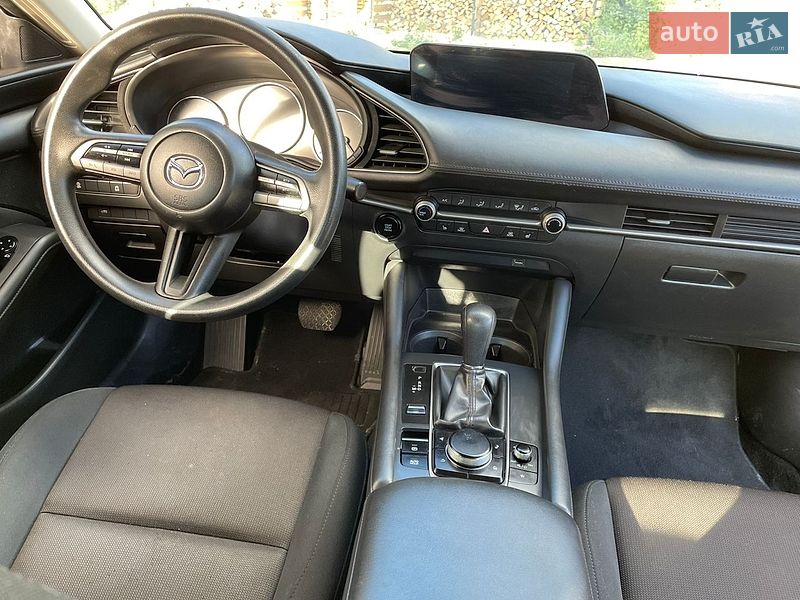Седан Mazda 3 2021 в Волочиске