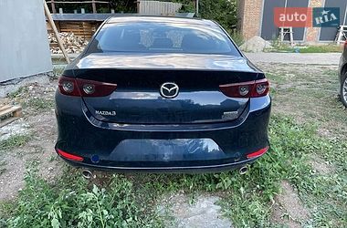 Седан Mazda 3 2021 в Волочиске