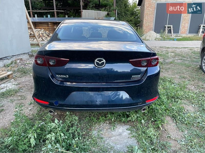 Седан Mazda 3 2021 в Волочиске