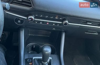 Седан Mazda 3 2021 в Волочиске