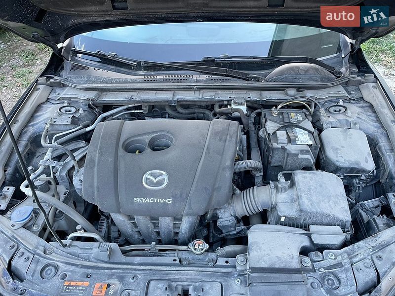 Седан Mazda 3 2021 в Волочиске