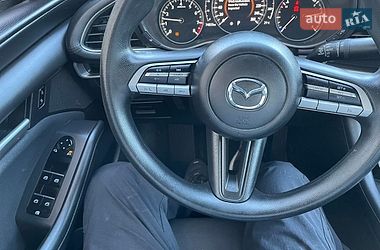 Седан Mazda 3 2021 в Волочиске