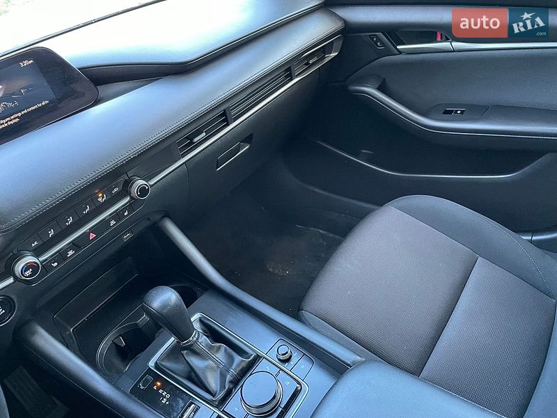Седан Mazda 3 2021 в Волочиске