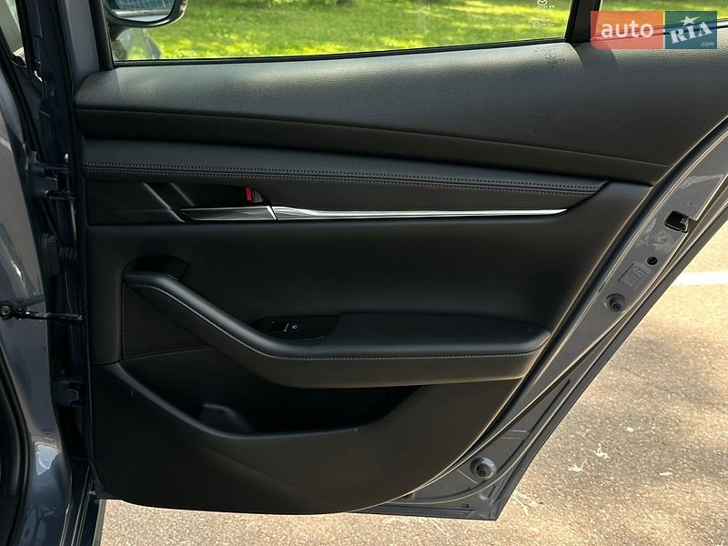 Седан Mazda 3 2024 в Киеве фото 45 Седан Mazda 3 2024 в Киеве