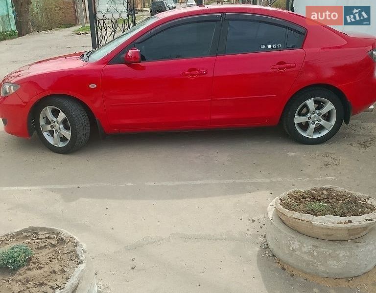 Седан Mazda 3 2005 в Новоукраинке
