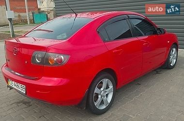 Седан Mazda 3 2005 в Новоукраинке