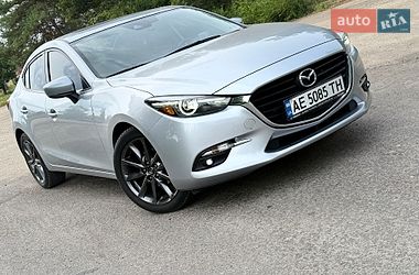 Mazda 3  2018