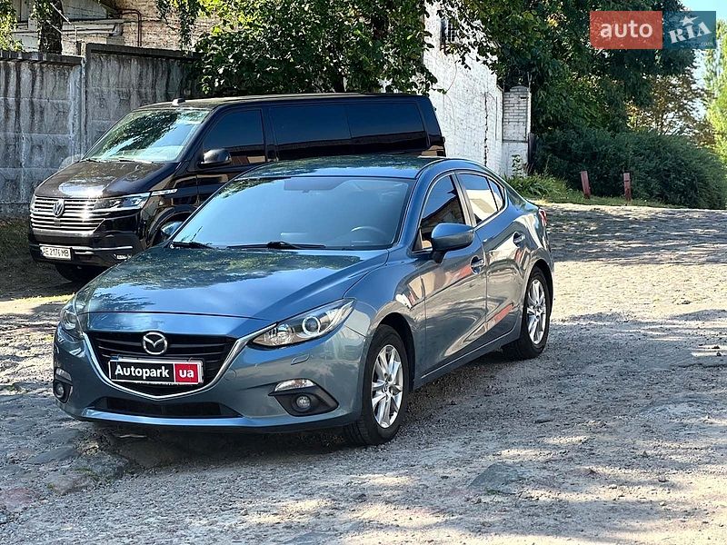 Седан Mazda 3 2014 в Киеве Седан Mazda 3 2014 в Киеве