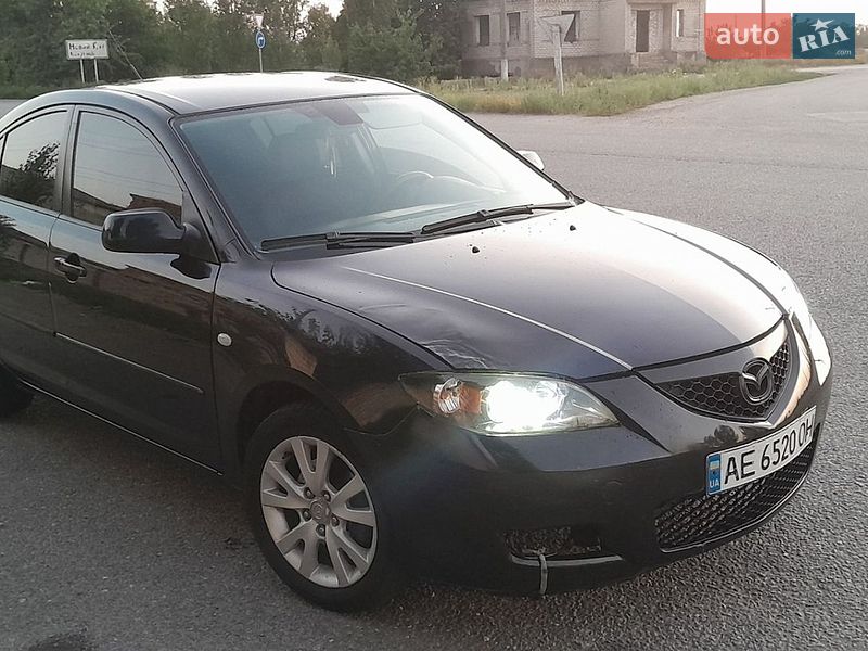 Седан Mazda 3 2008 в Новому Бузі