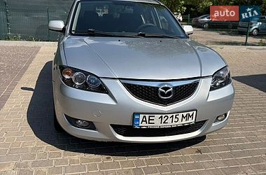 Mazda 3  2004