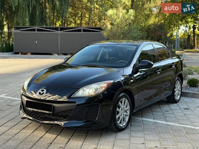 Хэтчбек Mazda 3 2013 в Ровно