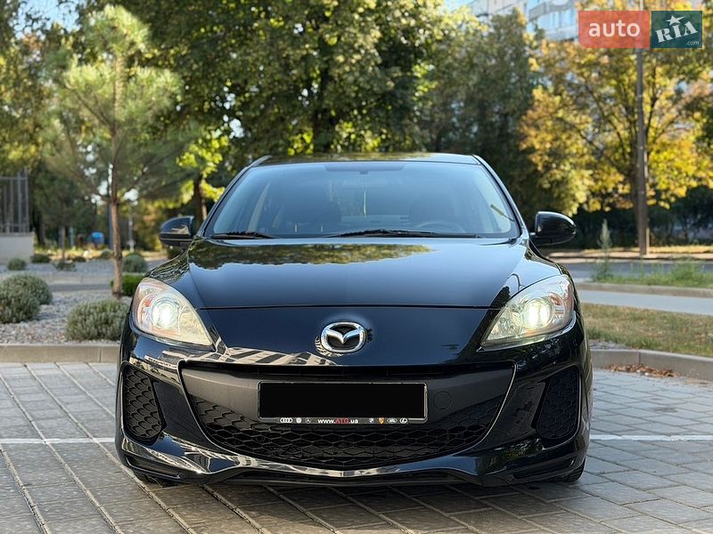 Хэтчбек Mazda 3 2013 в Ровно