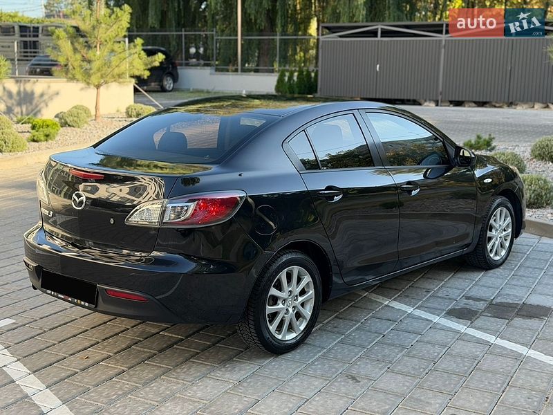 Хэтчбек Mazda 3 2013 в Ровно