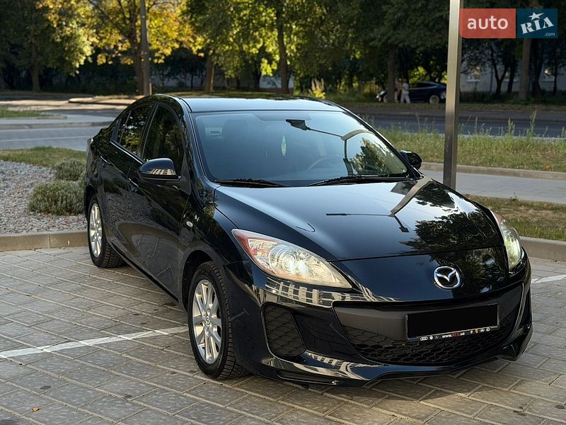 Хэтчбек Mazda 3 2013 в Ровно