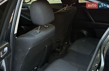 Хэтчбек Mazda 3 2013 в Ровно