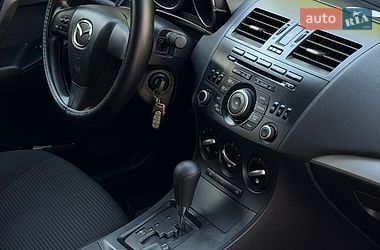 Хэтчбек Mazda 3 2013 в Ровно
