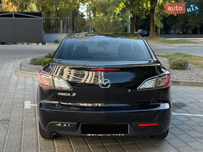 Хэтчбек Mazda 3 2013 в Ровно