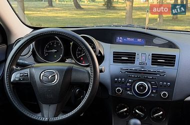 Хэтчбек Mazda 3 2013 в Ровно