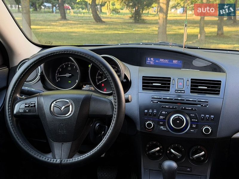 Хэтчбек Mazda 3 2013 в Ровно