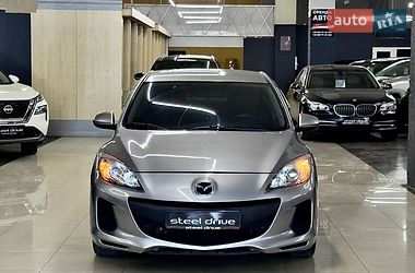 Седан Mazda 3 2013 в Миколаєві