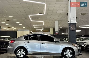 Седан Mazda 3 2013 в Миколаєві