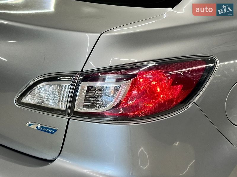 Седан Mazda 3 2013 в Миколаєві