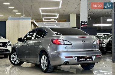 Седан Mazda 3 2013 в Миколаєві