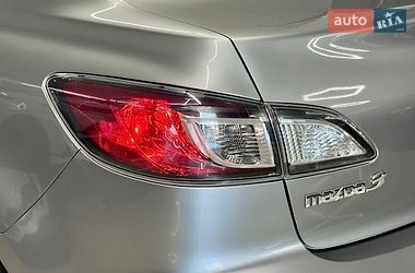 Седан Mazda 3 2013 в Миколаєві