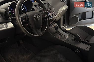 Седан Mazda 3 2013 в Миколаєві