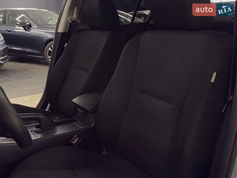 Седан Mazda 3 2013 в Миколаєві