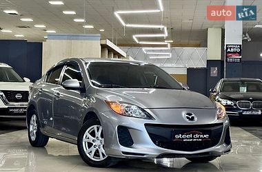 Седан Mazda 3 2013 в Миколаєві