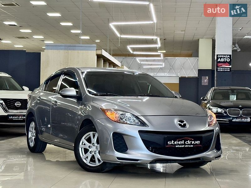 Седан Mazda 3 2013 в Миколаєві