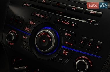 Седан Mazda 3 2013 в Миколаєві
