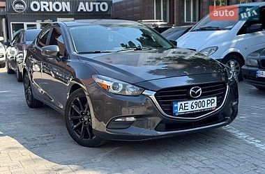 Mazda 3  2018