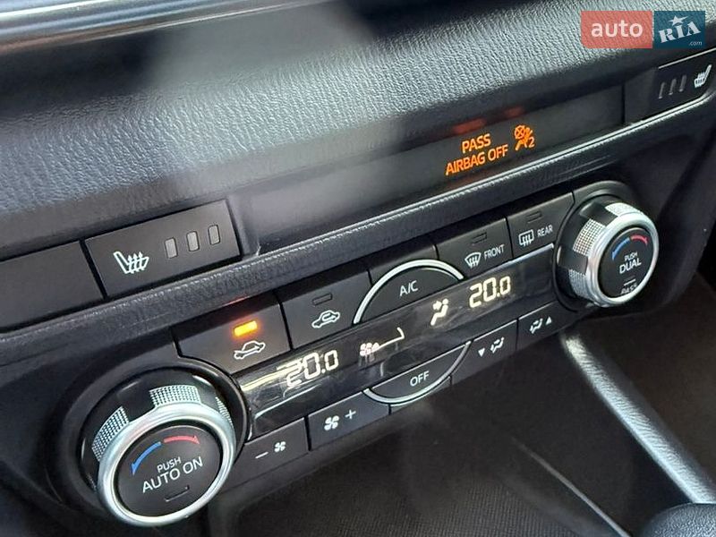 Седан Mazda 3 2018 в Чернігові