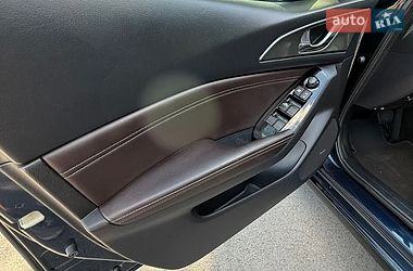 Седан Mazda 3 2018 в Чернігові