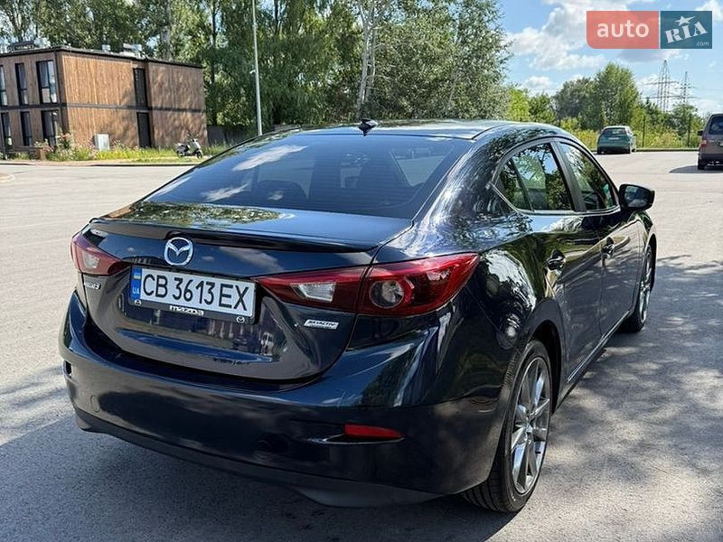 Седан Mazda 3 2018 в Чернігові